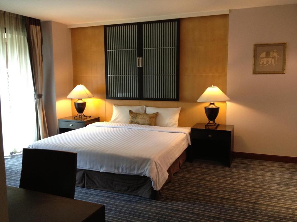 Gardengrove Suites Bangkok Habitación foto
