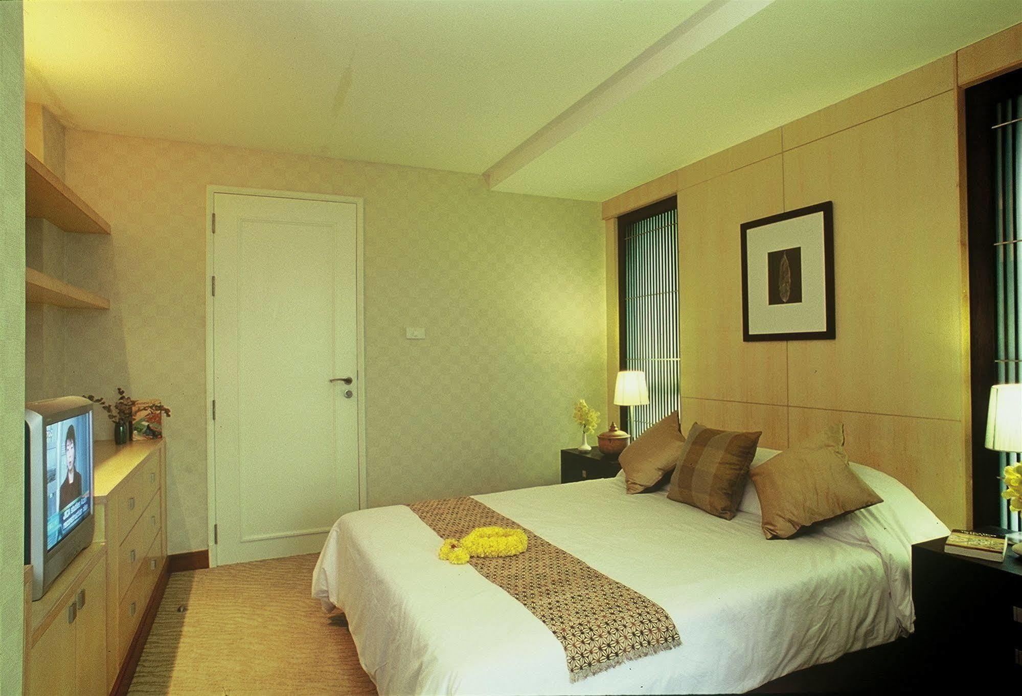Gardengrove Suites Bangkok Exterior foto