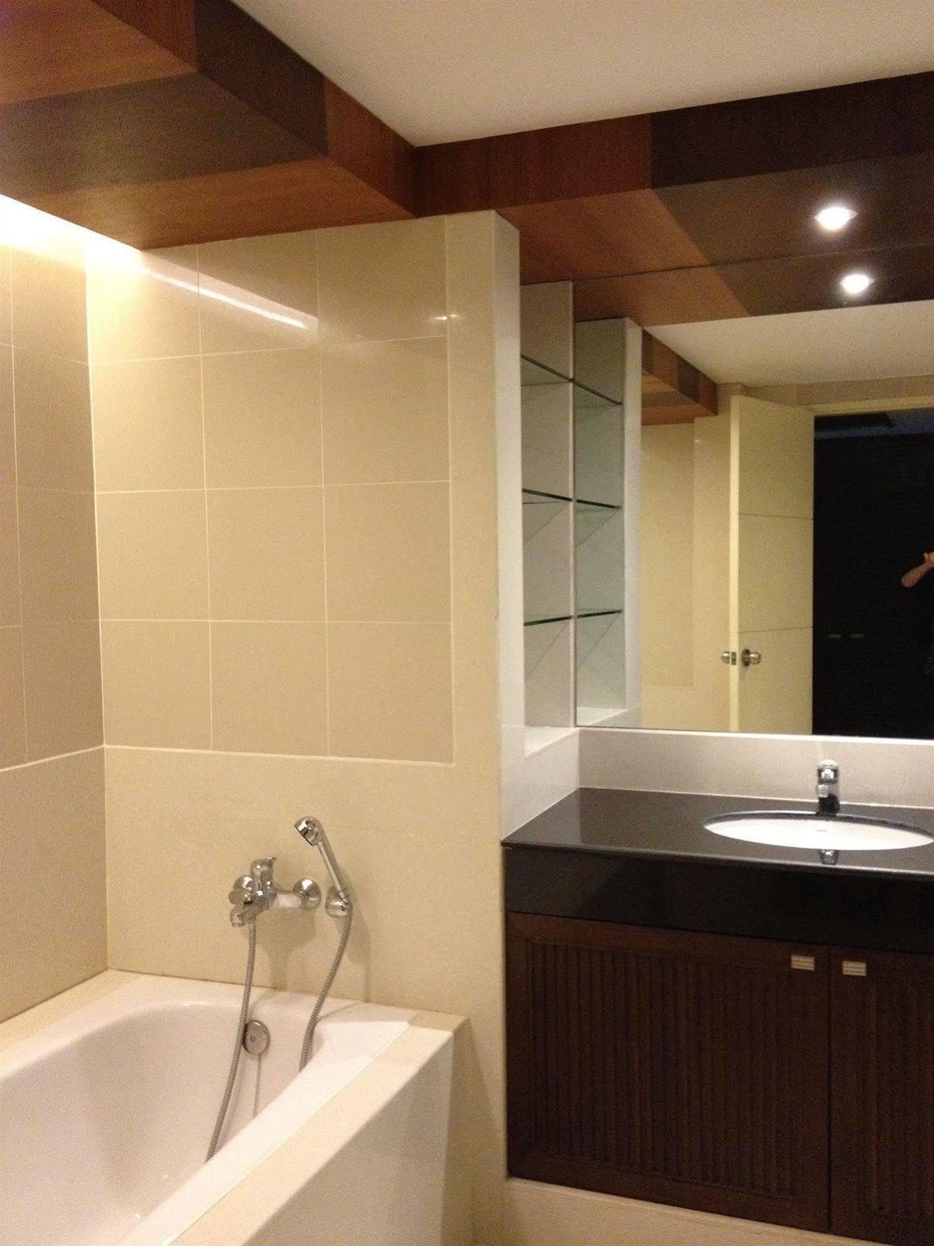 Gardengrove Suites Bangkok Exterior foto